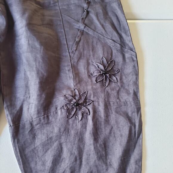 Linen Lantern Crop Pants Womens Small Gray Embroidered Flower Elastic Waist - Picture 2 of 8